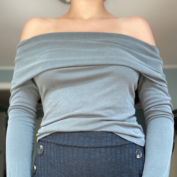 Madison & Berkeley Tops - Madison & Berkeley Over the shoulder Long sleeve